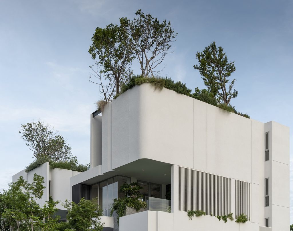 ARQ10 House, Vertical Modern Living by IDIN Architects