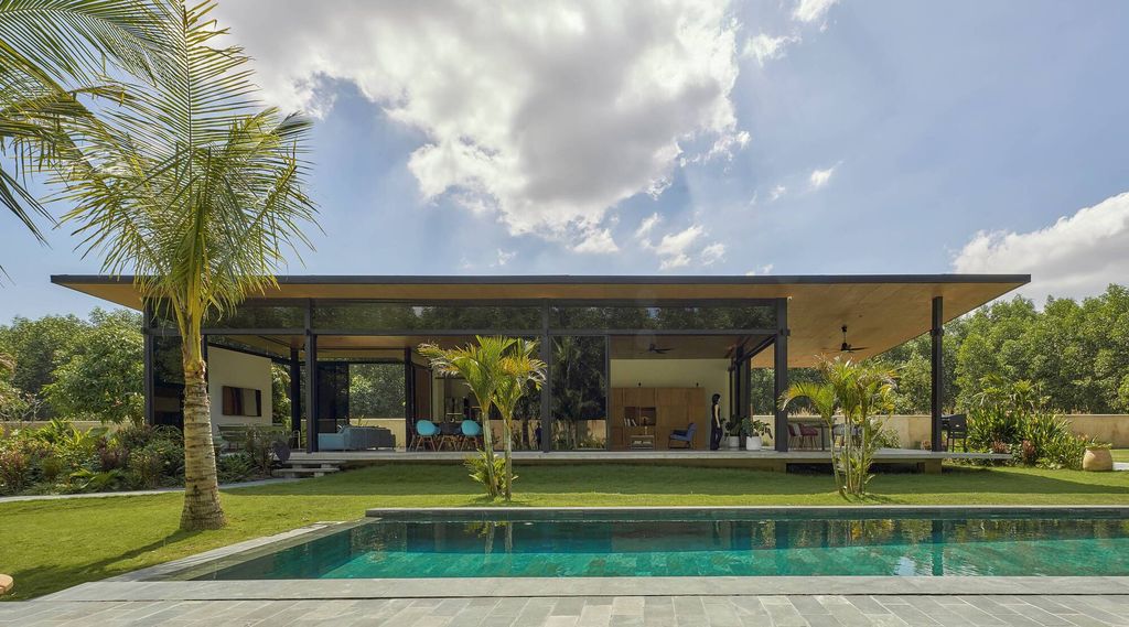 Bioclimatic Tropical Villa, a Sustainable Retreat in Vietnam
