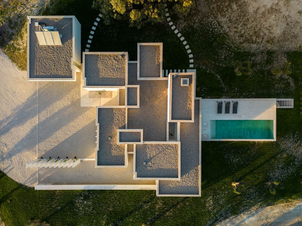 Casa Na Romeira, rural inspiration design by dp Arquitectos