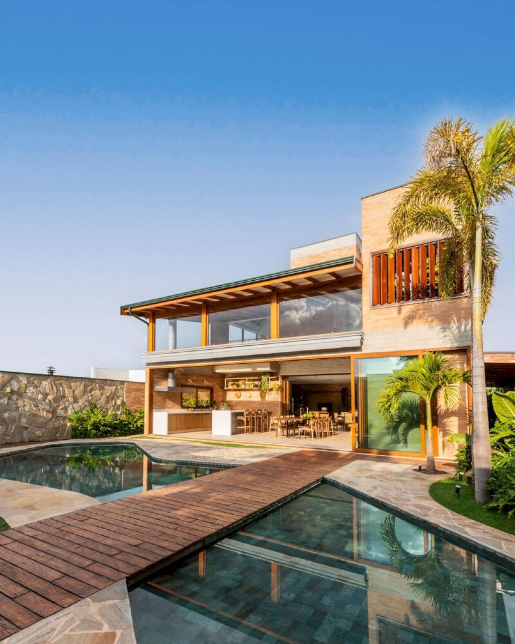 Lima House, A Coastal Oasis by Pietro Terlizzi Arquitetura
