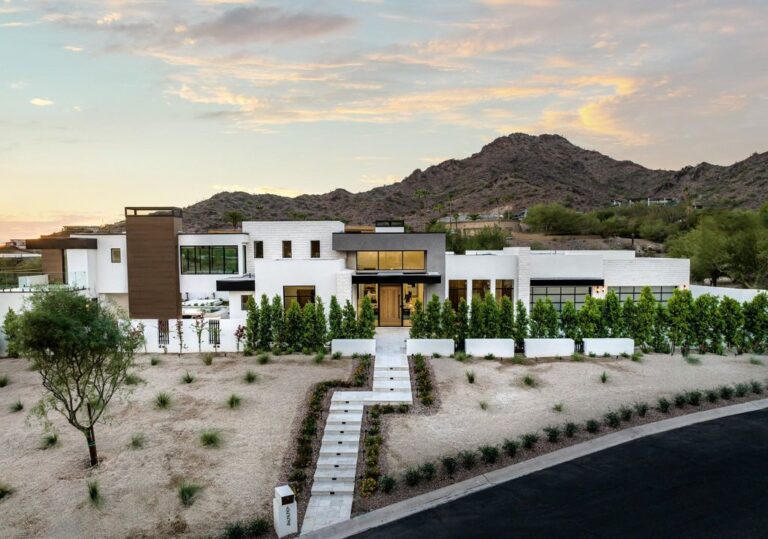 Luxury Redefined: $9.89M Modern Masterpiece in Paradise Valley, Arizona