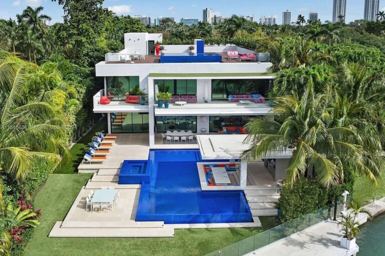 Riviera Elegance: $42.5 Million Waterfront Oasis on North Bay Road, Miami Beach