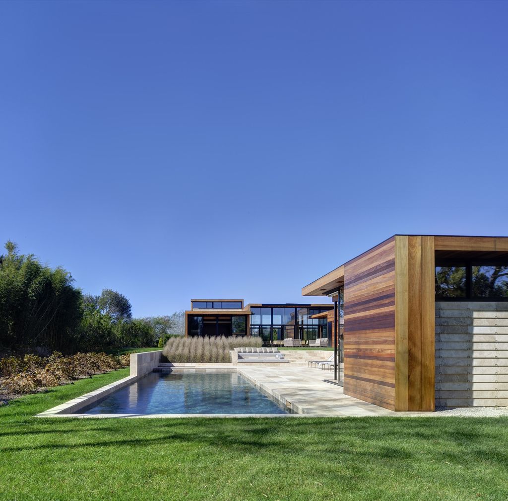Sam's Creek House, a Haven by Bates Masi Architects