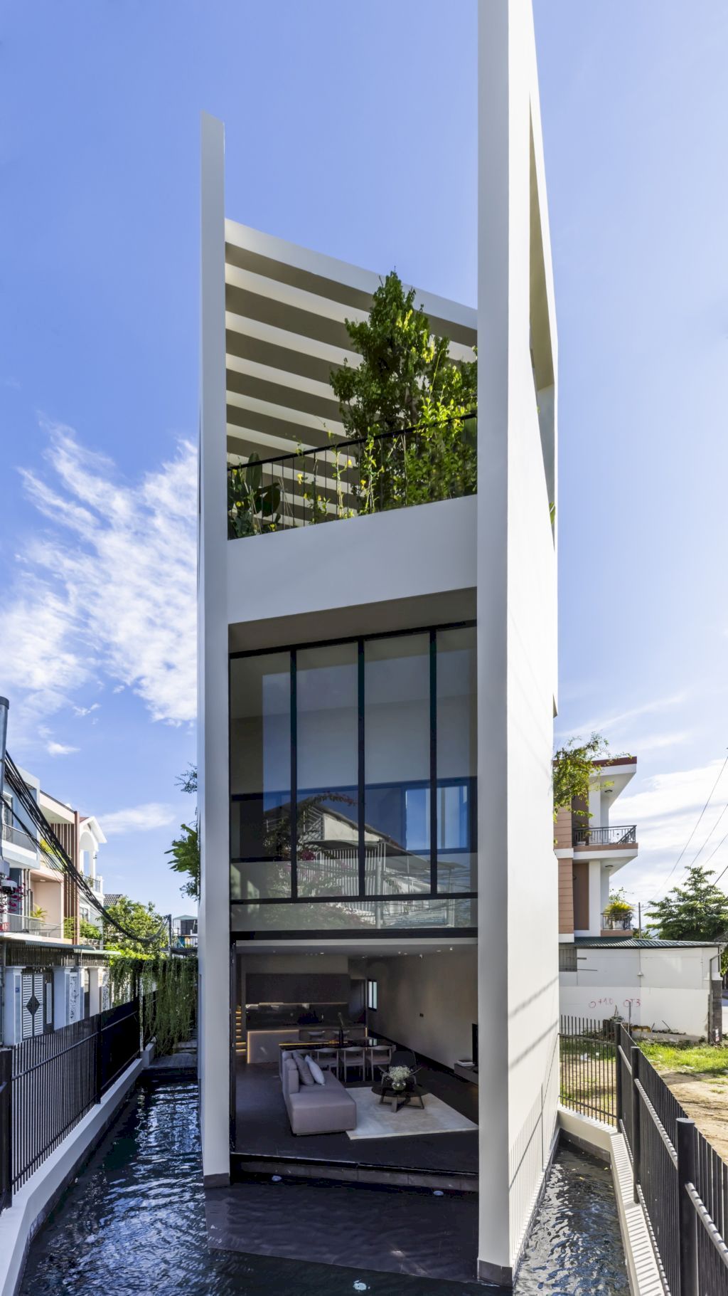 SkyGarden House in Vietnam by Pham Huu Son Architects