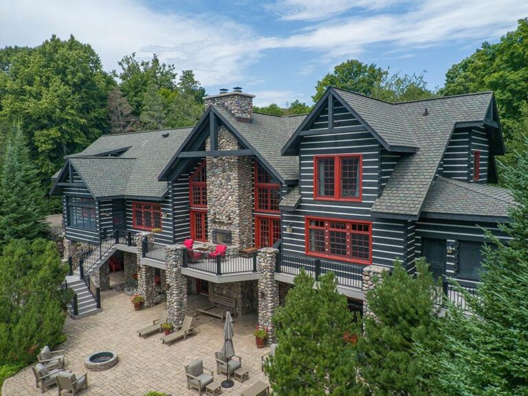 The Magnificent Cisco Chain Estate in East Bay Lake, Michigan Offered at $2.55 Million