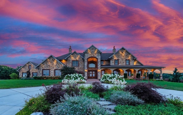 Luxurious Resort Living on Nearly 12 Acres in Pennsylvania