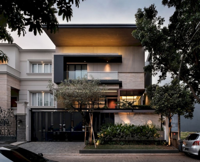 DL House, A Tranquil Oasis in Jakarta by DP+HS Architects