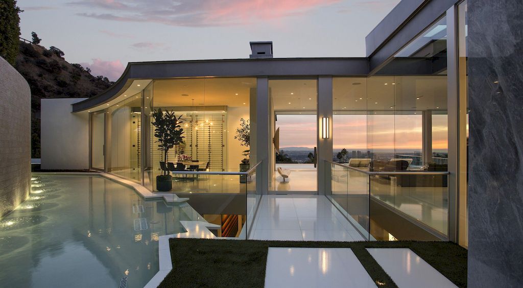 Doheny House, spectacular 8,000 sq home by McClean Design