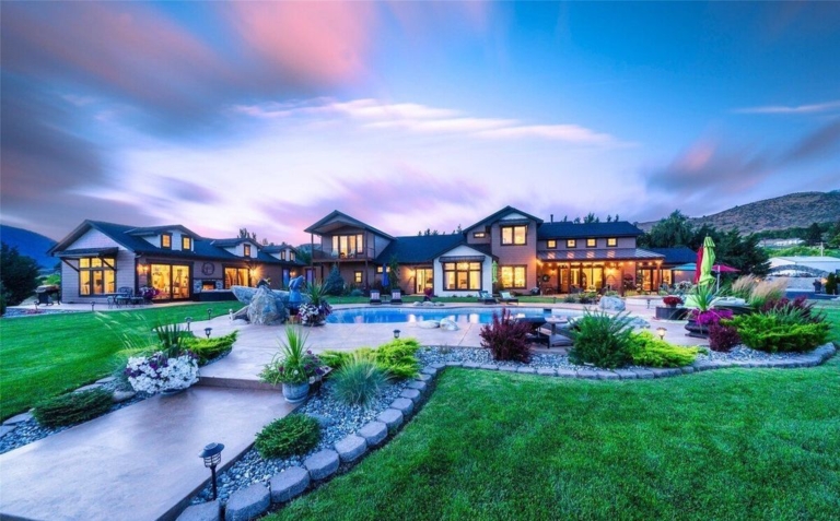 Elegant Property with Breathtaking Views of Roses Lake in Washington Offered at $2.545 Million