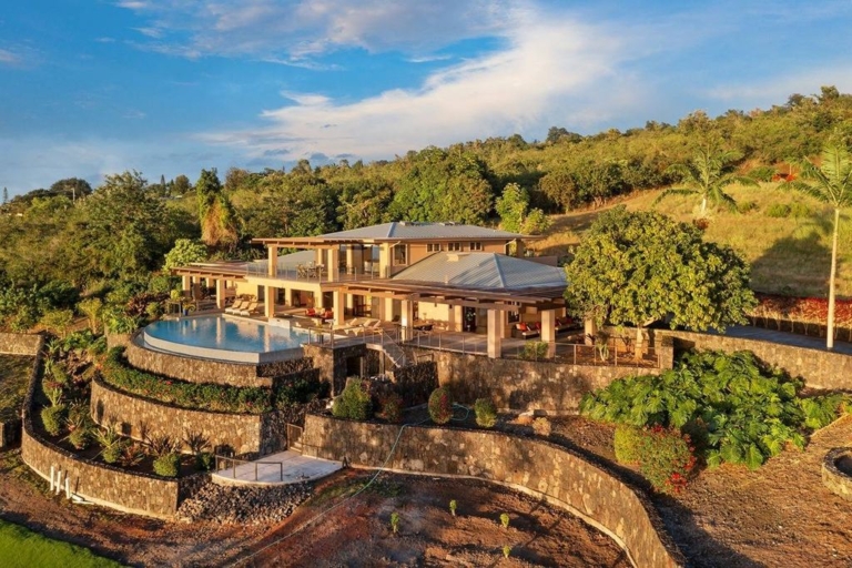 Estate Boasting Expansive Indoor and Outdoor Spaces Offered at $4.4 Million in Hawaii