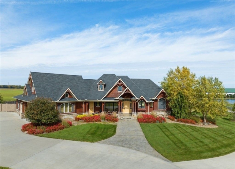 Rustic Elegance: A Luxurious Log Home & Ranch Retreat in Ohio Listed at $7.75 Million