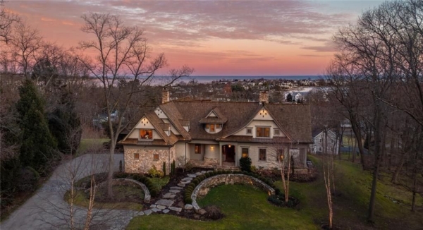Serenity and Craftsmanship: Peter Cadoux’s Connecticut Oasis Offered at $3.15 Million