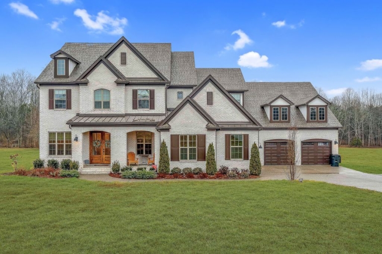 Serenity and Luxury Redefined: Discover This $2.5 Million Estate in College Grove, Tennessee