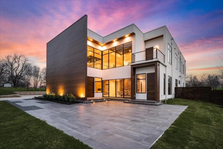 Ultra-Modern Oasis: Luxurious House in Southlake, Texas at 170 Sweet St Offered at $4.75M