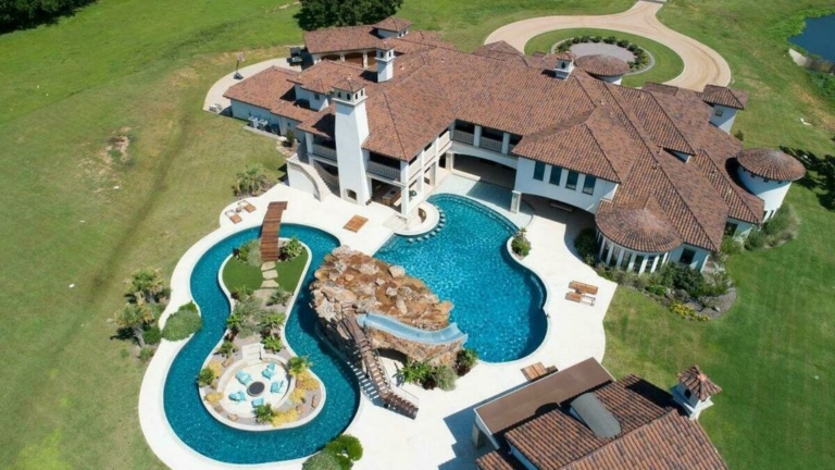 Luxurious 7-Bedroom Estate on 10 Acres with Resort-Inspired Backyard in Texas
