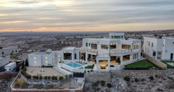 Ultimate Luxury Retreat: Tech-Infused Home in El Paso, TX with Panoramic Views, Yours at $3M