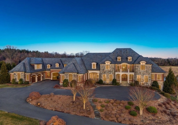 Architectural Masterpiece: Luxury Estate on 3.3 Acres with Breathtaking Views, Virginia Offered at $6,299,990