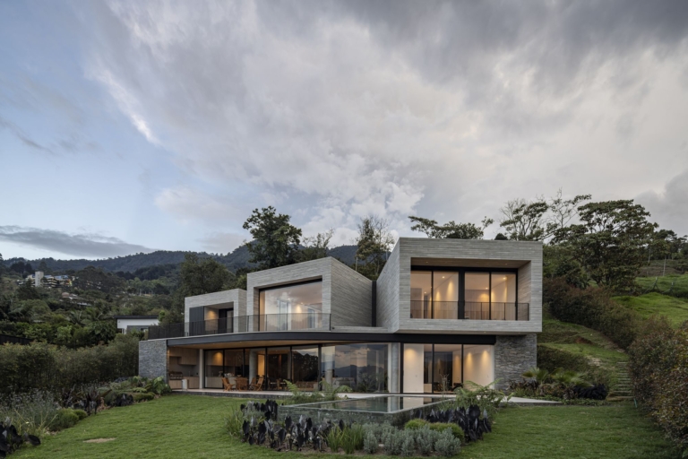 Cerrovento House in Colombia by Alejandro Restrepo Montoya