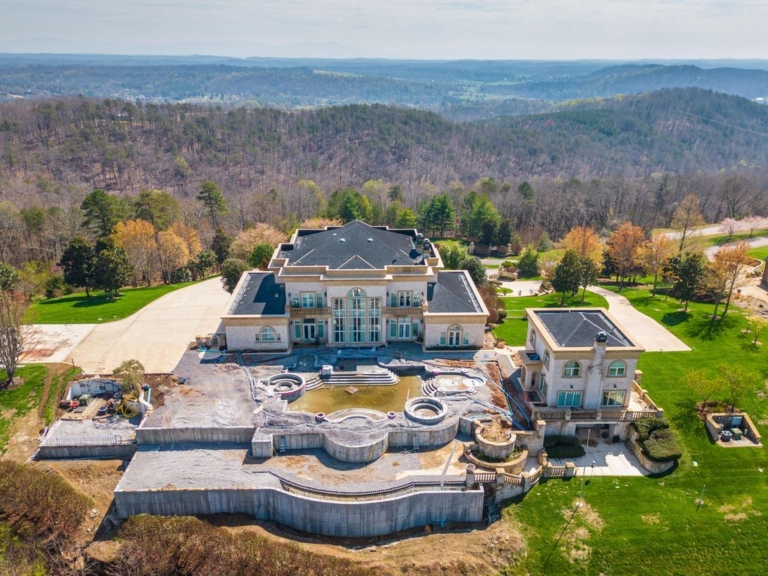 Heavenly Views: The Windy Hill Estate – A Tennessee Treasure Offered at $12 Million