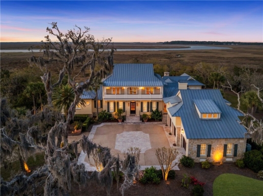 Luxurious Coastal Haven with Breathtaking Views of Frederica River ...