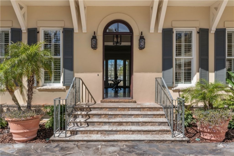 Luxurious Coastal Haven with Breathtaking Views of Frederica River ...