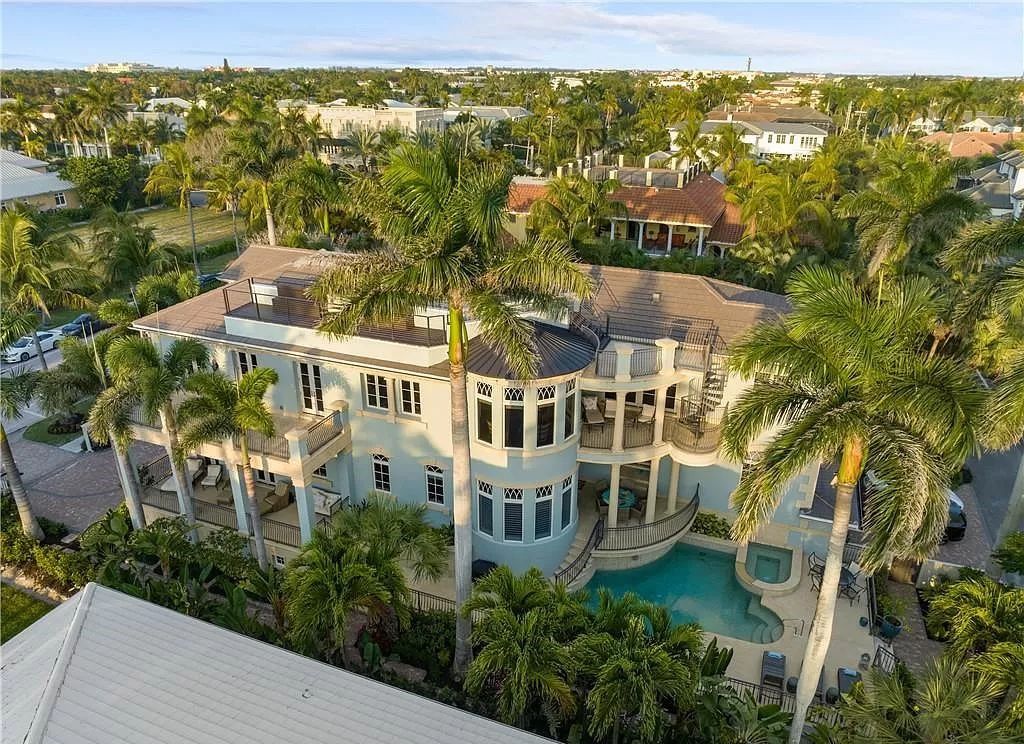 Naples’ Crown Jewel Beckons with Seaside Opulence Awaits in a $24 Million Masterpiece of Luxury Living