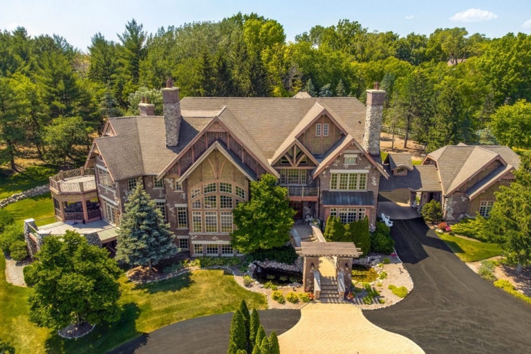 Spectacular Estate with Unparalleled Views of Lake Adalyn, Illinois Offered at $2,998 Million