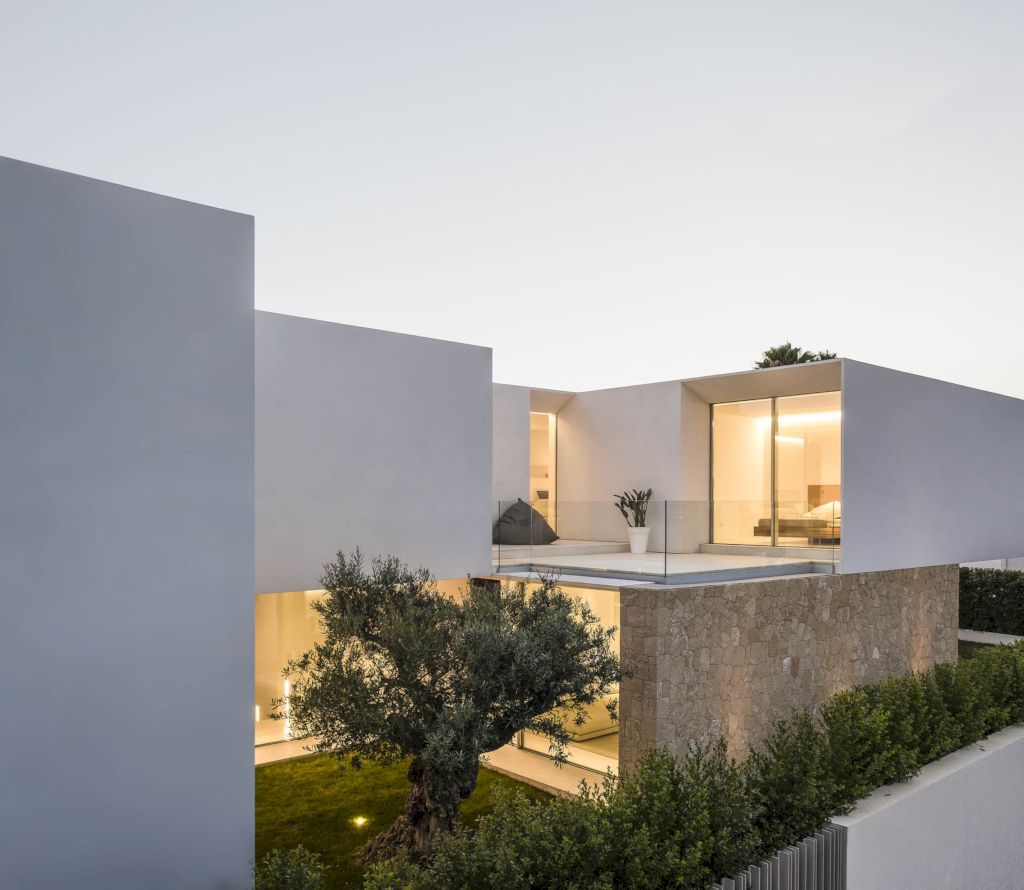 The House of Three Trees by Gallardo Llopis Arquitectos