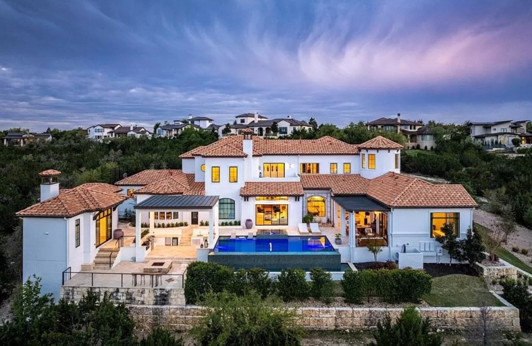Spanish Oaks’ Magnificent Residence: A Luxurious Home in Austin, TX Listed at $9,250,000