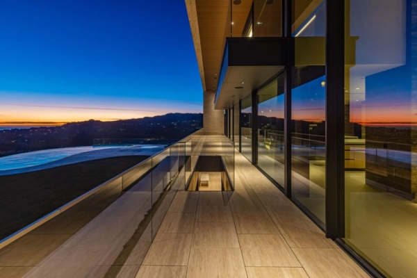 The Getty House: An Organic Modern Masterpiece with Panoramic Views in ...