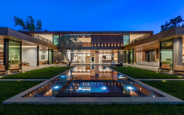 Unparalleled Design: Architectural Masterpiece in Beverly Hills Hits The Market for $29,500,000