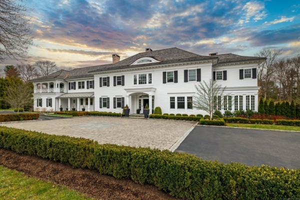 Captivating Luxury: $6.295 Million Modern Oasis in Connecticut Awaits