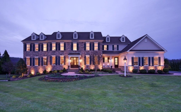 Exclusive Elegance: Discover the Luxurious Lifestyle of Dutchess Farm Estates for $2,380,888