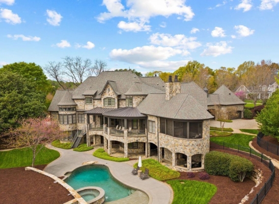 Exquisite Estate: A Jewel of Luxury and Exclusivity in the Stonebrook Farm Community, South Carolina – Listed at $3.75 Million