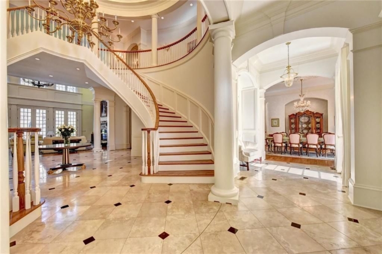 Exquisite Luxury Estate Living A Masterpiece in North Valley