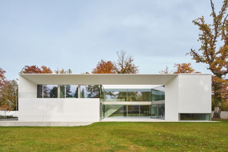 House ES, Sculpting Simplicity by Titus Bernhard Architekten