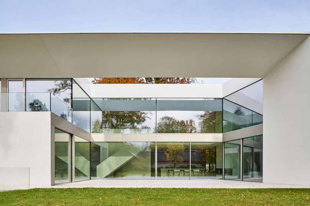 House ES, Sculpting Simplicity by Titus Bernhard Architekten