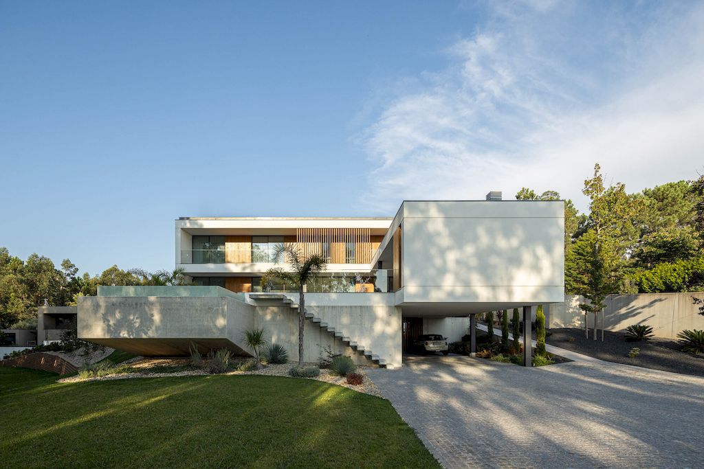 J.M.C. House by Atelier d'Arquitectura Lopes da Costa Save