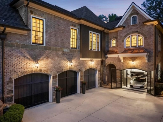 View of Magnificent Luxury: A Grand Estate in Manor Golf and Country Club ...