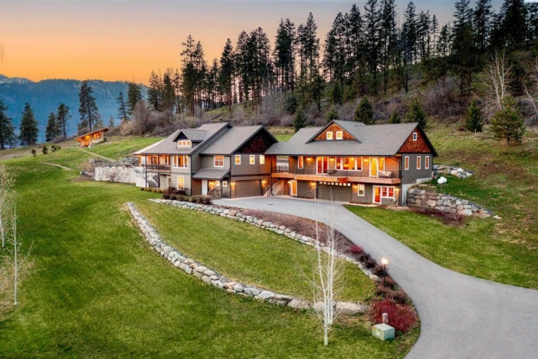 Modern Home with Enchanting Views and Luxurious Amenities in Washington, Listed at $3.25 Million