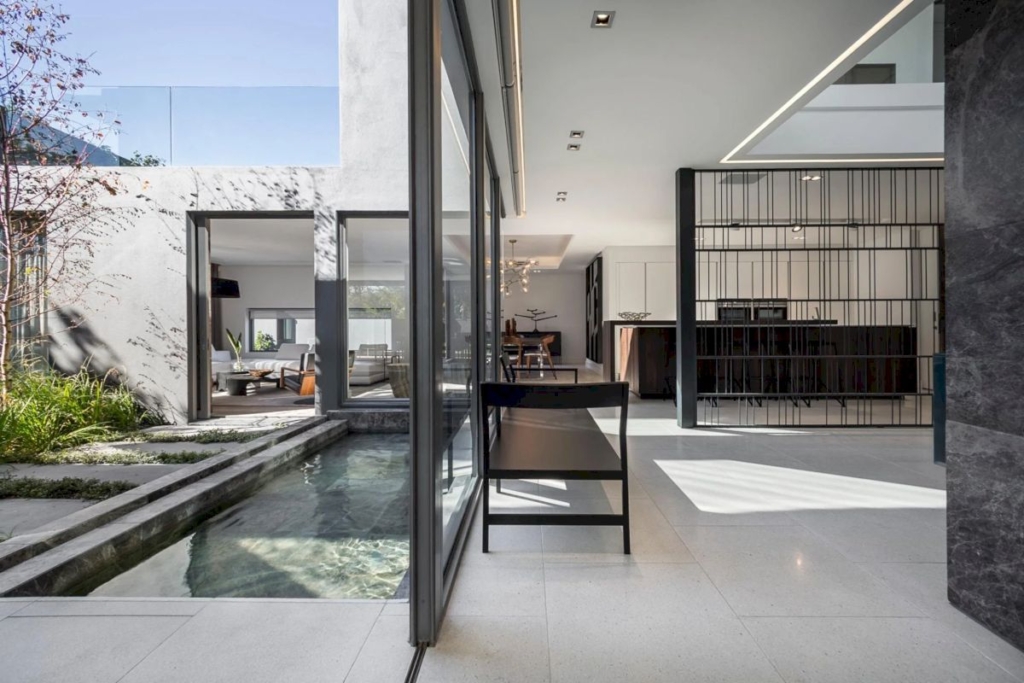 NW 57 House, Harmonizing Elegance by GSQUARED Architect