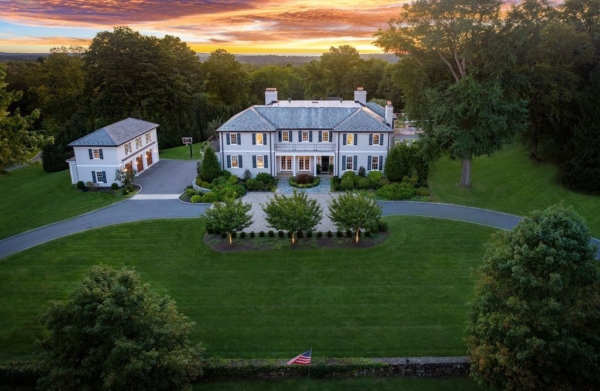 Renovated Georgian Colonial in Connecticut Listed for $4.5 Million