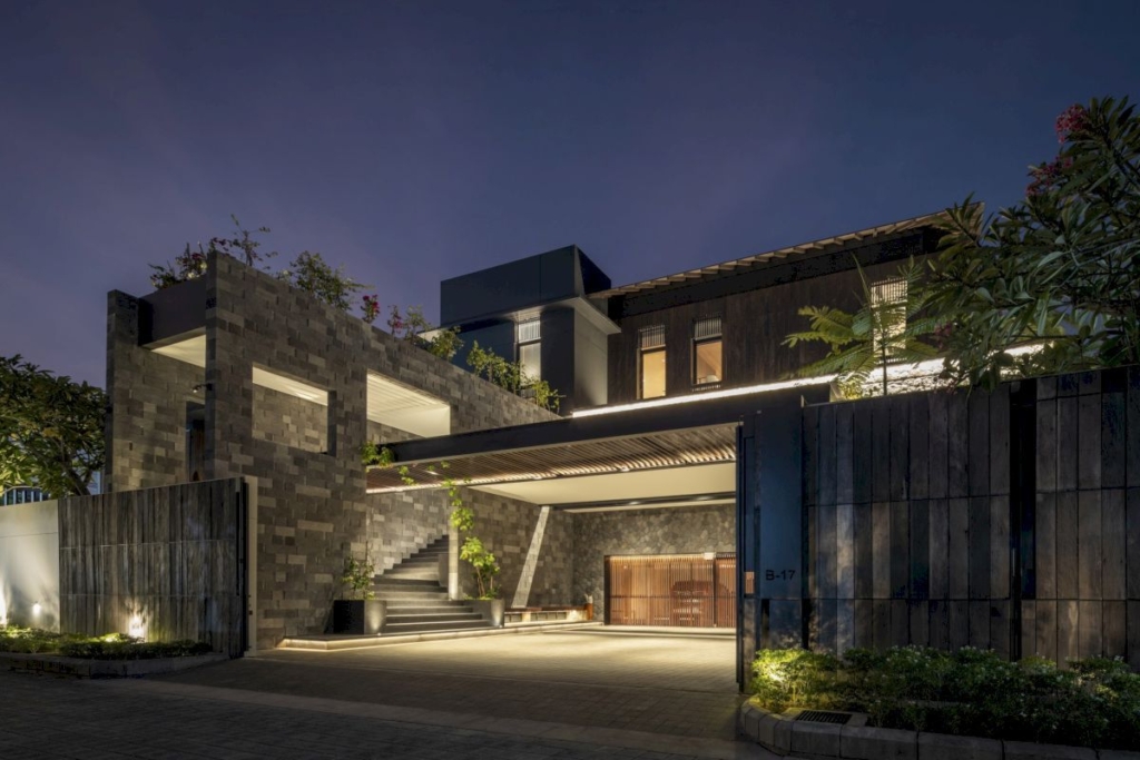 Umasari House, Modern Tropical Living by Arkana Architects