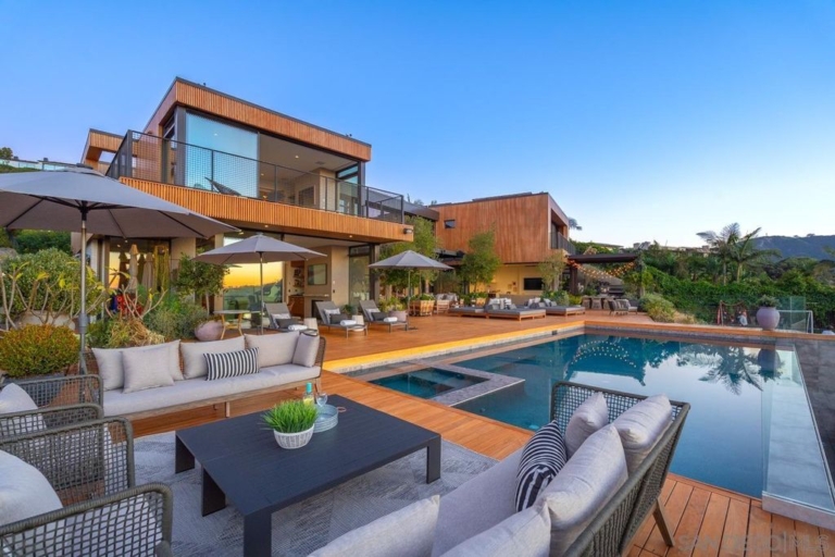 An Architecturally Significant Ocean-View Estate in La Jolla Asks for $39,977,000