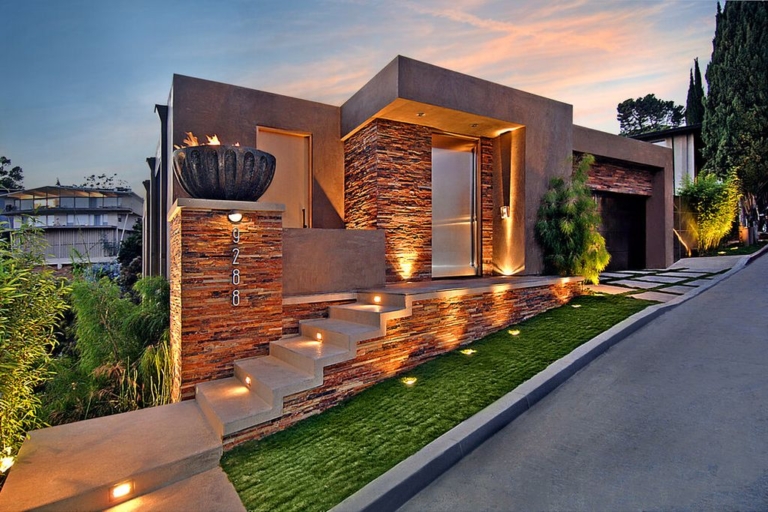9288 Sierra Mar House designed by Whipple Russell Architects