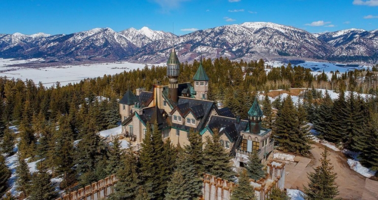 Castle Dreams: Bedford Castle in Wyoming Available for $14 Million ...