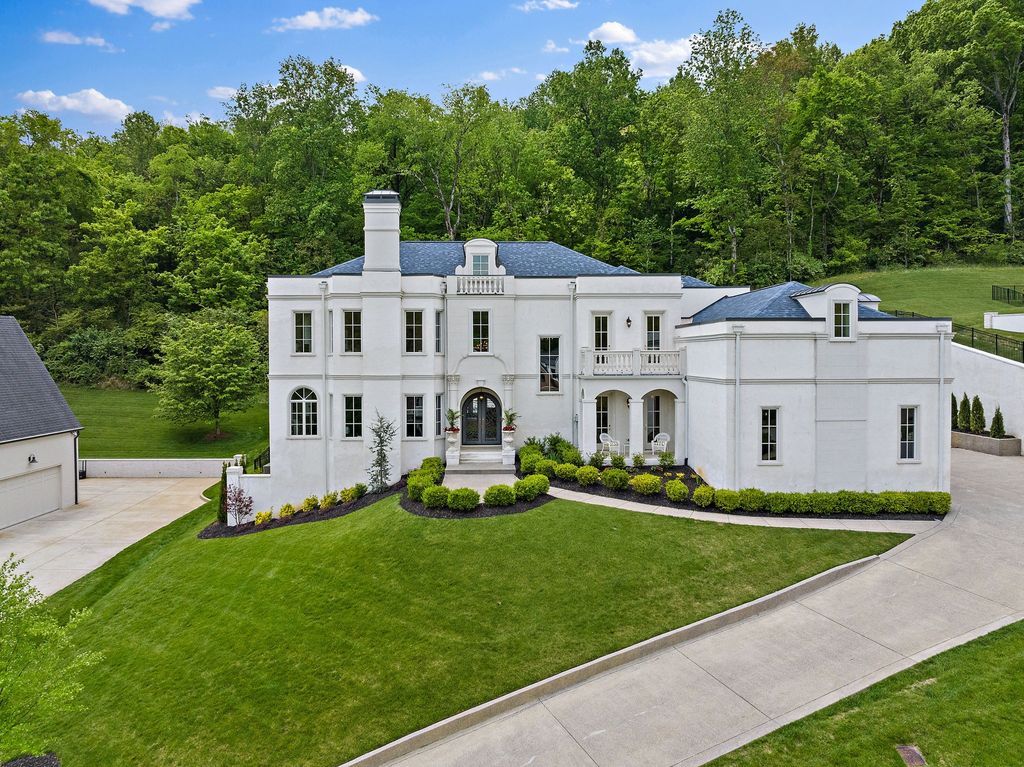 Embrace Luxury: Stunning Nashville Residence Offered at $3,399,000