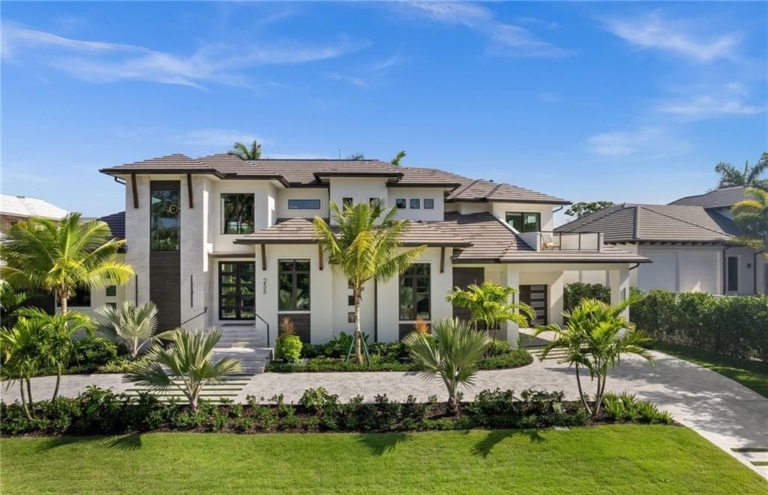 Exquisite $14.5 Million Estate in Naples: The Ultimate in Luxury Living and Sophistication