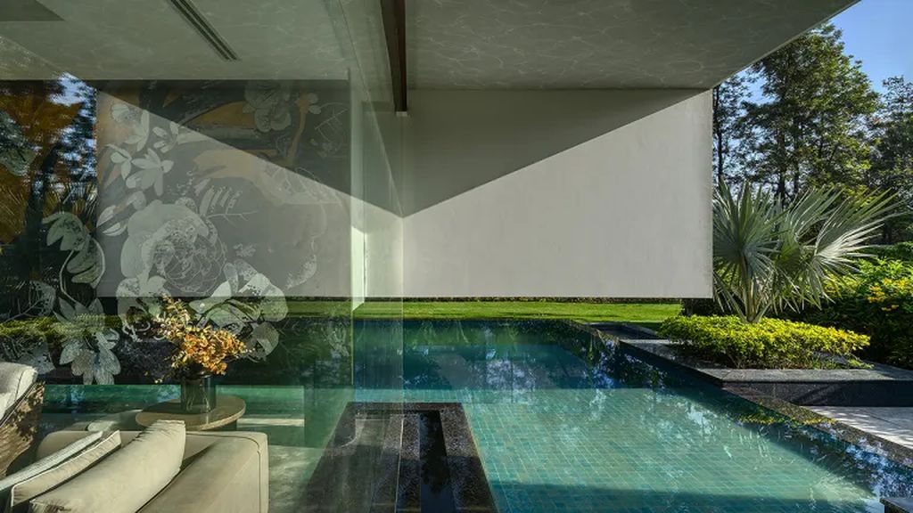 Folded Wall House, Masterpiece of Design by DADA Partners