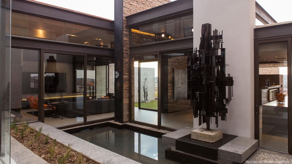 House Boz in South Africa by Nico van der Meulen Architects